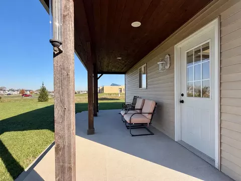 Exterior - 1011 E Whippoorwill Way, Beloit, WI 53511 photo 6 of 6