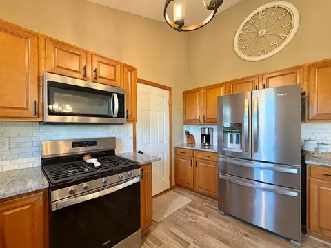 Kitchen - 1011 E Whippoorwill Way, Beloit, WI 53511 photo 3 of 4
