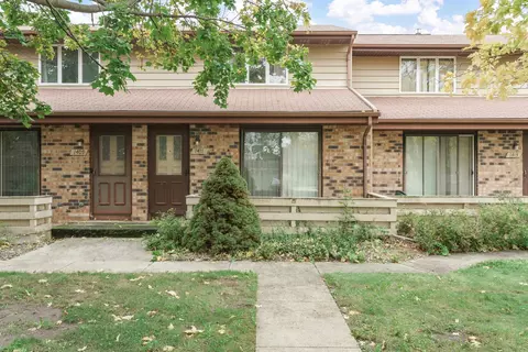 1411 Laramie Ln, Janesville, WI 53546