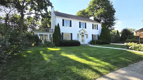 22 S Garfield Ave, Janesville, WI 53545