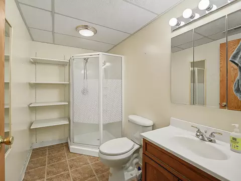 Bath - 106 25th Ave #B, Monroe, WI 53566 photo 4 of 4