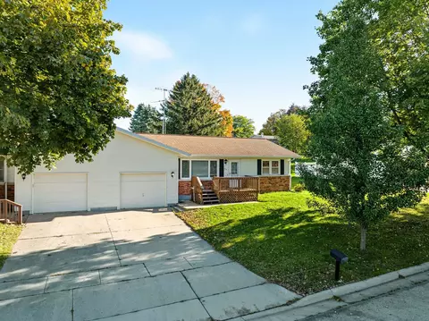Exterior - 106 25th Ave #B, Monroe, WI 53566 photo 9 of 9