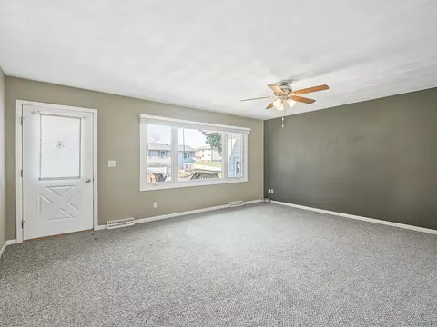 Living - 106 25th Ave #B, Monroe, WI 53566 photo 2 of 5