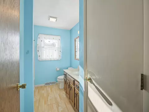 Bath - 106 25th Ave #B, Monroe, WI 53566 photo 1 of 4
