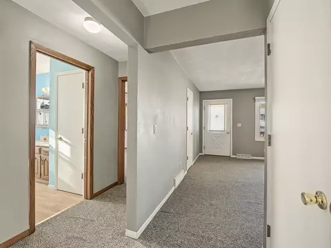 Entry Way - 106 25th Ave #B, Monroe, WI 53566 photo 1 of 2