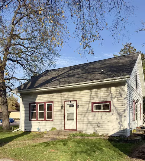 145 S Grove St, Reedsburg, WI 53959