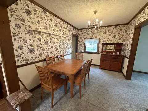 Dining - 32413243 S Riverside Dr, Beloit, WI 53511 photo 2 of 3