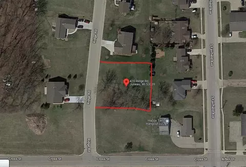 470 Ridge Rd, Juneau, WI 53039