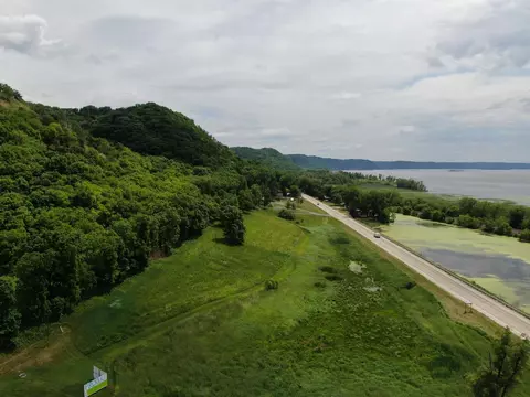 000 N Buck Creek Rd, Ferryville, WI 54628