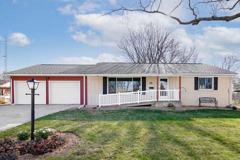 216 Memorial Dr, Fort Atkinson, WI 53538
