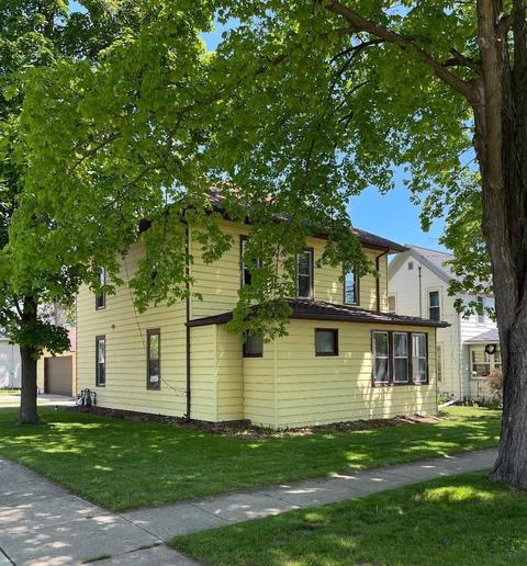 514 Van Buren St, Fort Atkinson, WI 53538