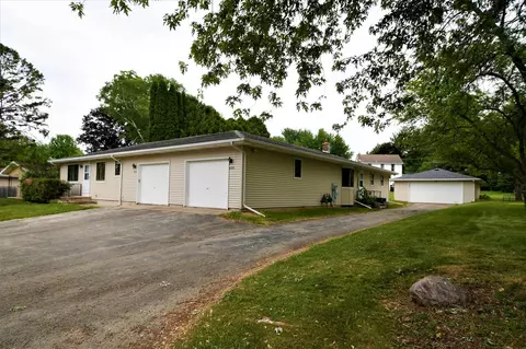400 Strauss Ave, Green Lake, WI 54941
