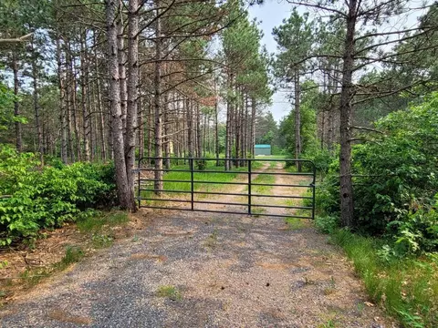 1309 Alpine Dr, Nekoosa, WI 54457