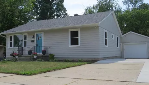 1408 Dakota St, Watertown, WI 53094