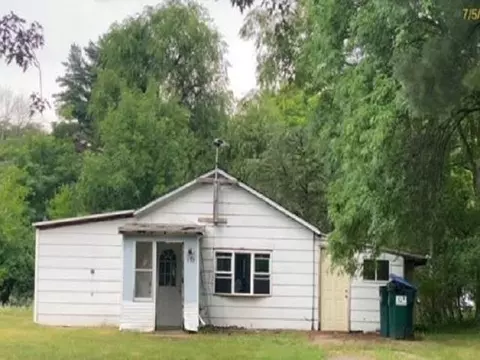 532 Foster Rd, Redgranite, WI 54970
