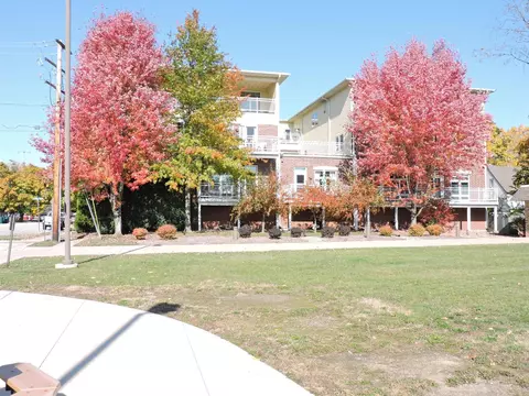 100 Edward St #8, Fort Atkinson, WI 53538