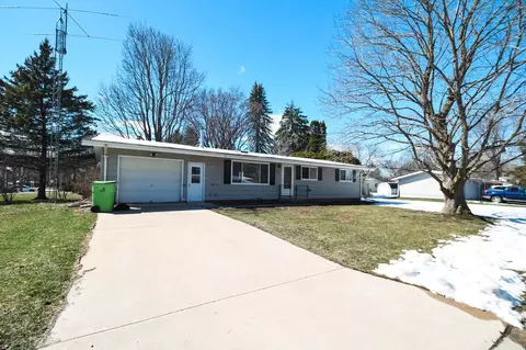 471 Union St, Green Lake, WI 54941