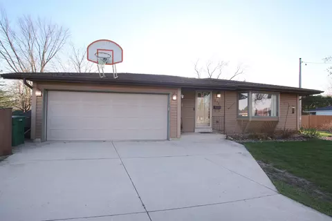 570 Taylor Ct, Fond Du Lac, WI 54935