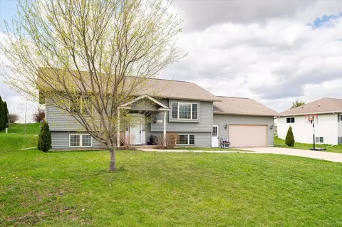 803 Derek Ln, Viroqua, WI 54665