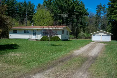 w13940 Beechnut Avenue, Hancock, WI 54943