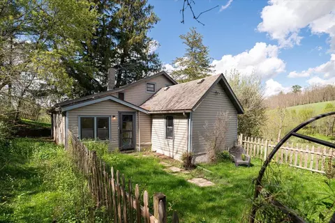 S6925 Lewison Road, Viroqua, WI 54665