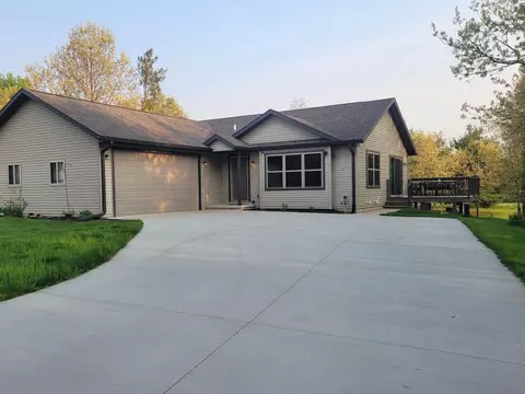 1338 Eagle Trl, Nekoosa, WI 54457