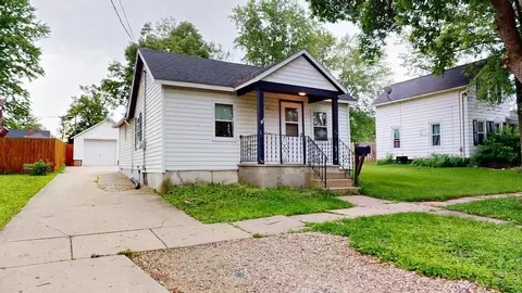 412 Clarence St, Fort Atkinson, WI 53538