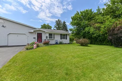 251 E 3rd Ave, Elkhorn, WI 53121