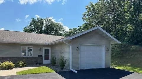 1565 N Dewey Ave, Reedsburg, WI 53959