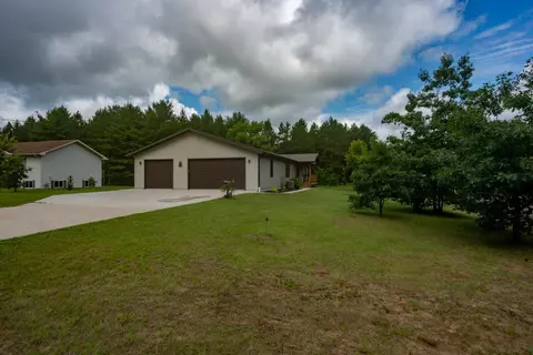 330 E Parkway Dr, Coloma, WI 54930