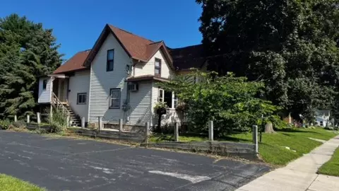 708 Columbia St, Horicon, WI 53032