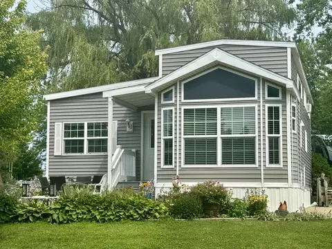 w4945 County Road Es #243, Elkhorn, WI 53121