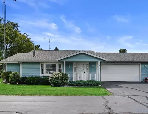 407 E 3rd Ave #4, Elkhorn, WI 53121