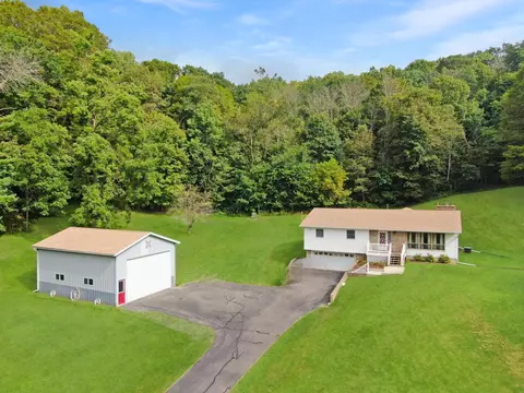23679 Covered Bridge Dr, Richland Center, WI 53581