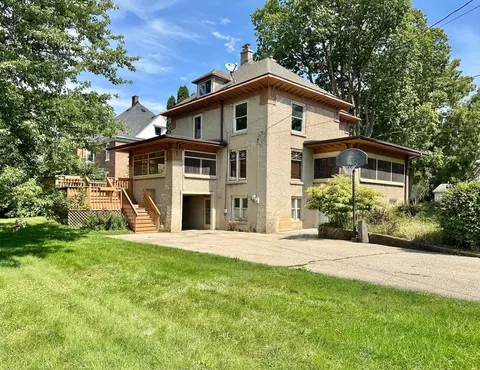 202 N Church St, Elkhorn, WI 53121