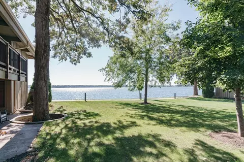 2400 E Geneva St #1412, Delavan, WI 53115