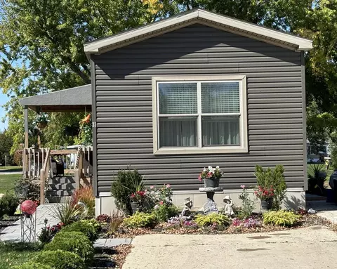 31 Bluebird Rdg, Watertown, WI 53098
