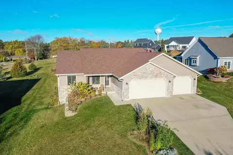1478 Rock Ridge Ln, Lake Geneva, WI 53147