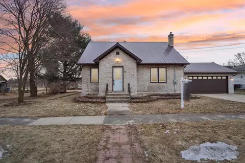 203 Lincoln Ave, Reeseville, WI 53579