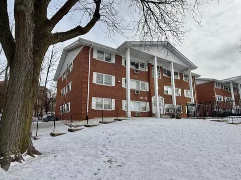 225 Country Club Dr #3A, Lake Geneva, WI 53147