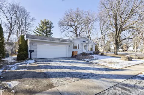 905 N Main St, Fort Atkinson, WI 53538