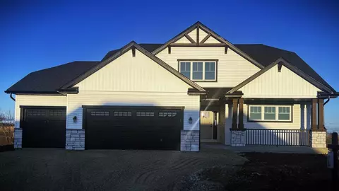 550 Golf Dr, Jefferson, WI 53549