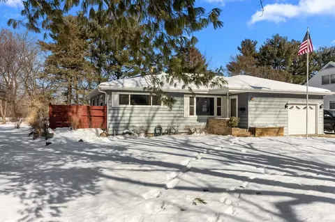 210 W Page St, Elkhorn, WI 53121