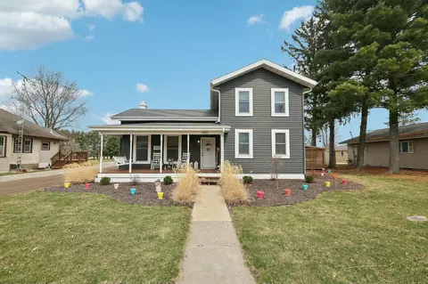 442 E Main St, Evansville, WI 53536