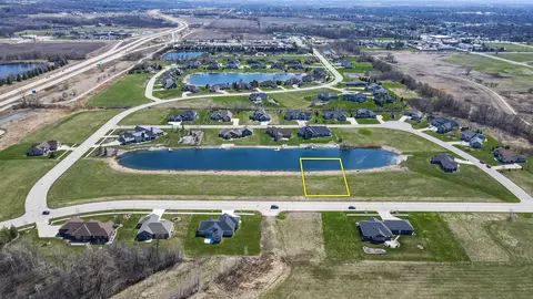 1088 Ducharme Pkwy, Fond Du Lac, WI 54935