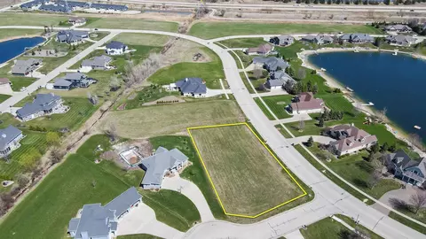 11 Country Lane Ct, Fond Du Lac, WI 54935