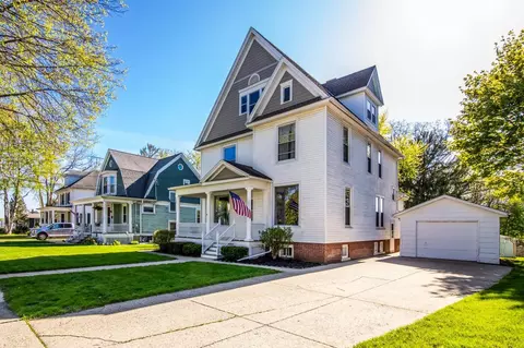 814 Richards Ave, Watertown, WI 53094