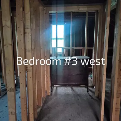 121 N Main St, Iron Ridge, WI 53035