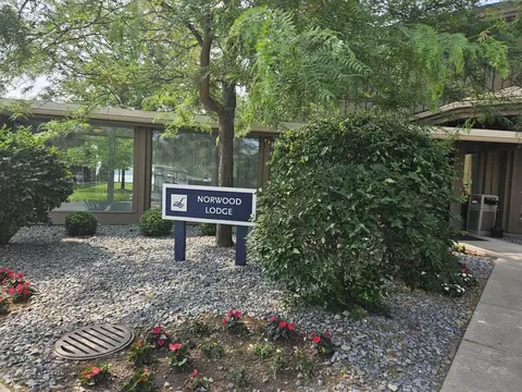 2400 E Geneva St #1923, Delavan, WI 53115