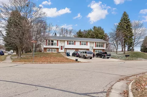 246 Washburn Rd, Deerfield, WI 53531